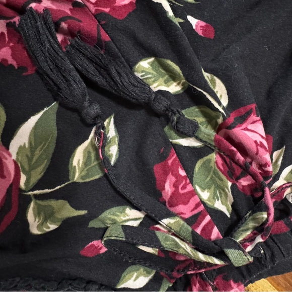 Burgendy Rose Hot Kids Shorts - Picture 13 of 13